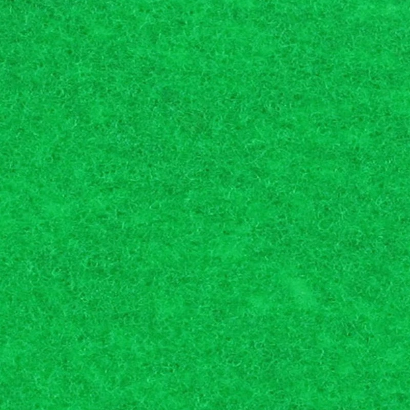 Muntgroene loper voor frisse, moderne trouwsetting